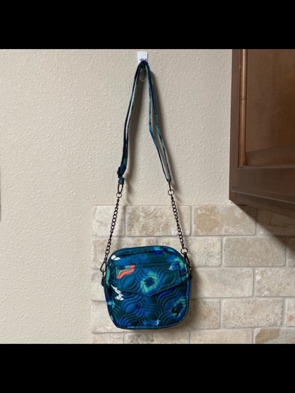 Lug Swing Convertible Crossbody Bag